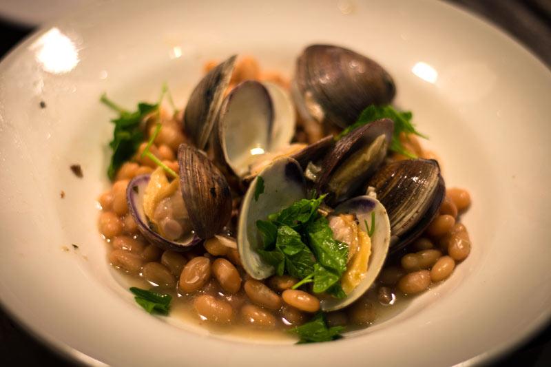 Alubia Blancas with Clams - Rancho Gordo